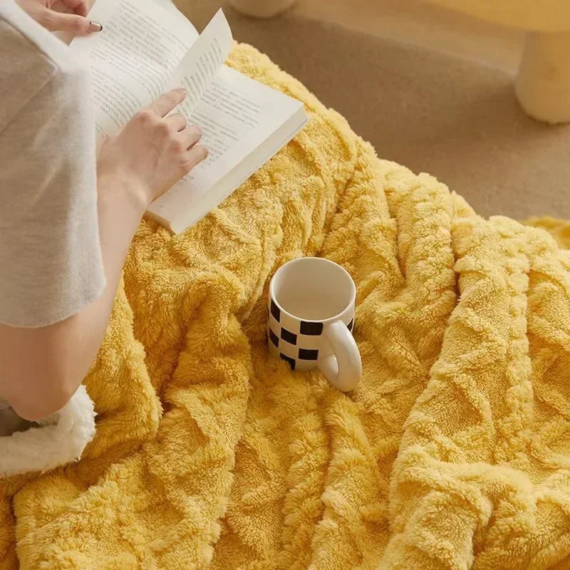CozyNest – Dikke comfortdeken met zachte lagen en volledige warmte