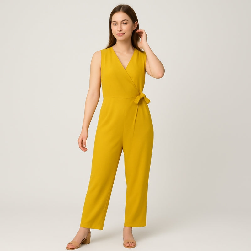 Phoebe – Mouwloze overslag jumpsuit met tailleceintuur