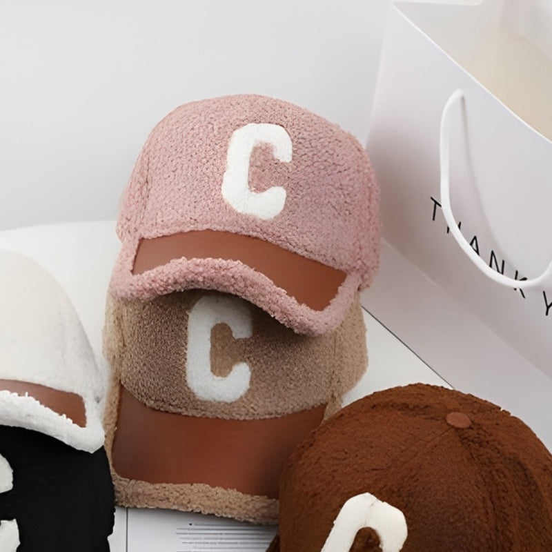 Amara - Verstelbare Pet met Geborduurd Detail