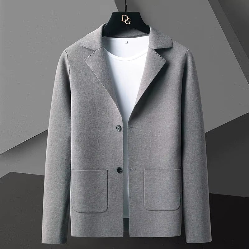 Christian – Langermige Blazer met Kraag en Knapjes