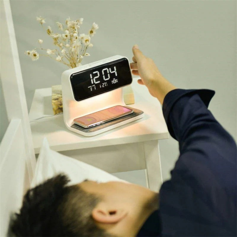 GlowSync - 3 in 1 Touchlamp met Wekker en Draadloos Opladen