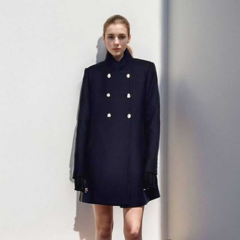 Jacqueline - Lange Mouw Jas met Knopen en Zijzakken