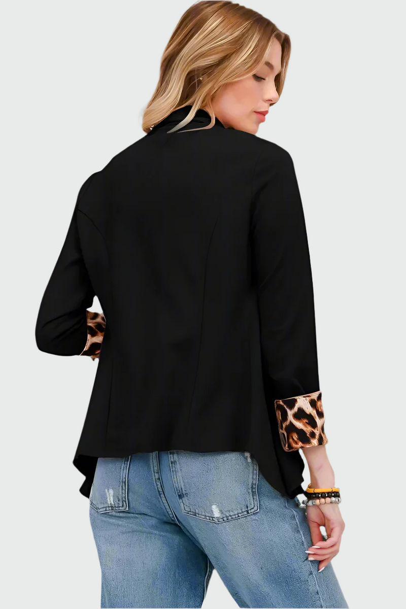 Amara - Modren open voorkant blazer met opgerolde mouwen en comfortabele pasvorm