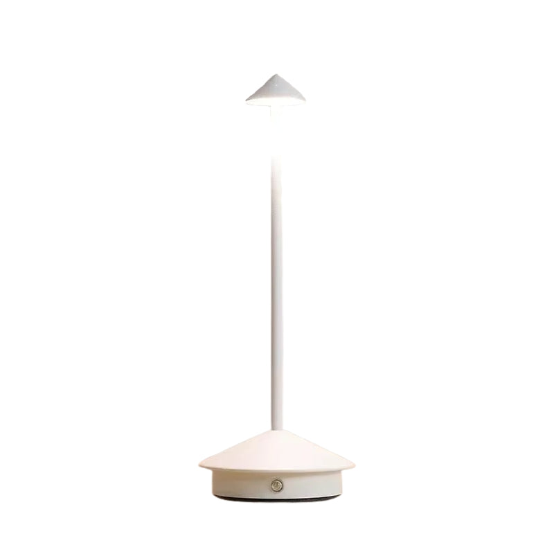 ZenGlow – Elegante Tafellamp met Verstelbare Verlichting en Waterdicht Ontwerp