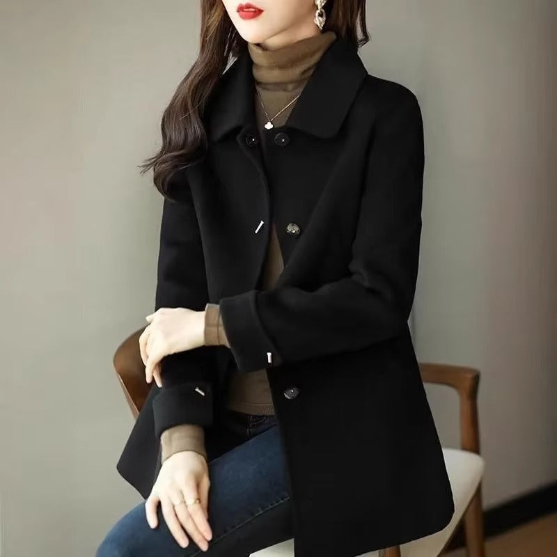 Leah – Jas met Lange Mouwen Knoopsluiting en Omlaagliggende Kraag