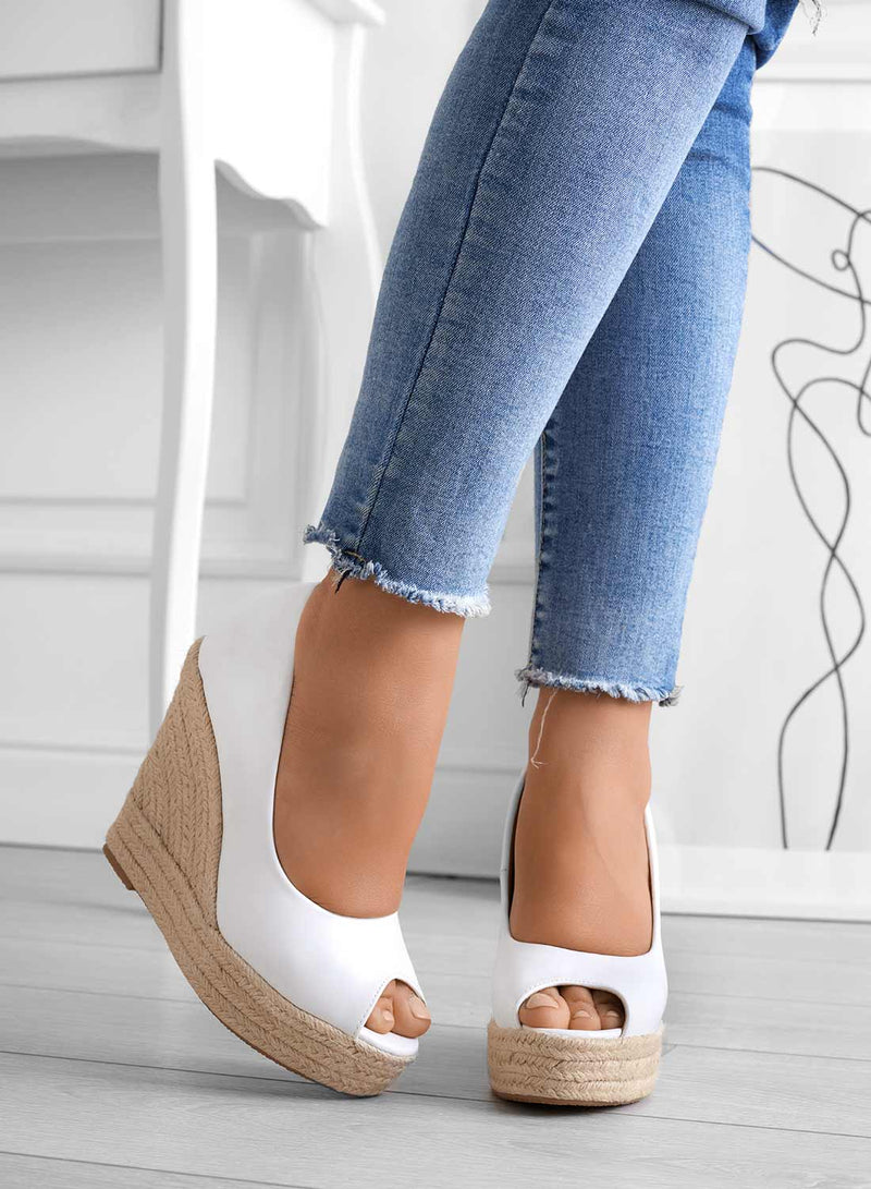 Delilah – Talons compensés élégants à bout ouvert et plateforme tissée