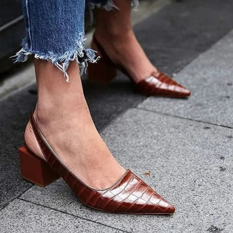 Olivia – Elegante pumps met zachte binnenzool en ondersteunende lage blokhak