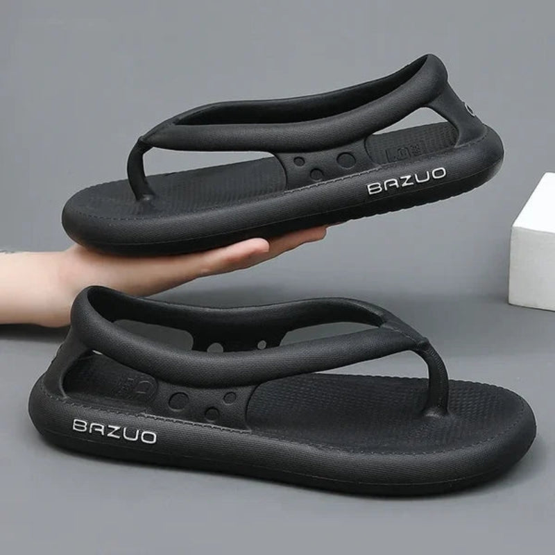 Nico – Casual instapsandalen met uitgesneden zijkanten en platte zool