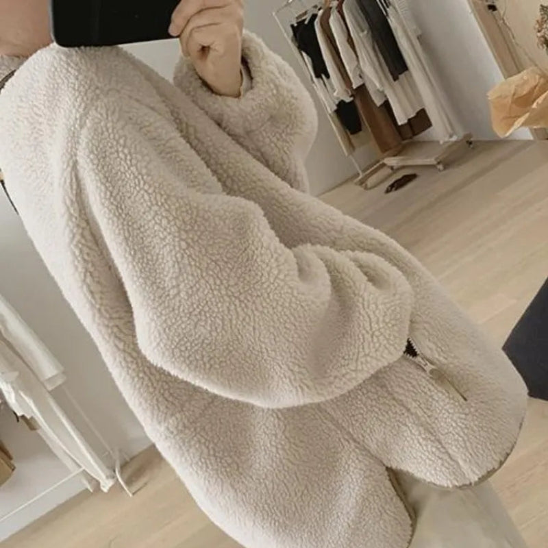 Lurisa – Lange Mouw Jas met Knopen en Zijzakken