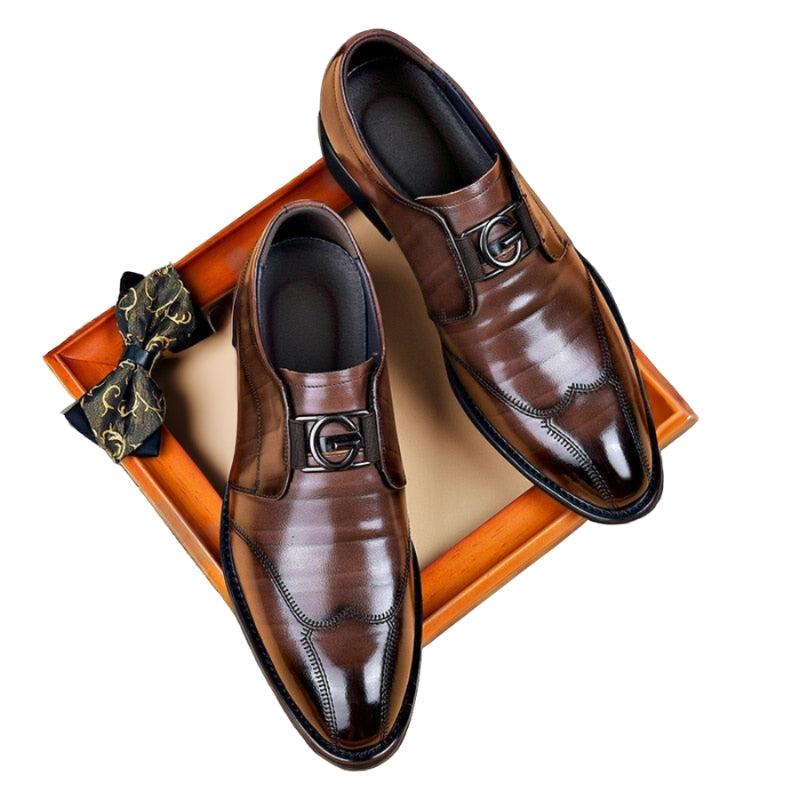 Lincoln – Moderne schoenen met puntneus en gespontwerp