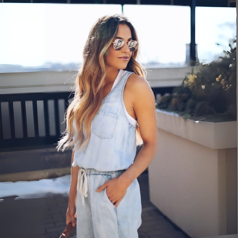 Quinn - Mouwloze jumpsuit met zakken en trekkoord in de taille