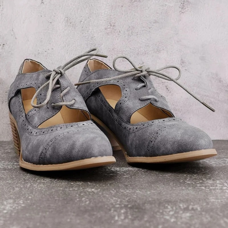 Victoria - Veterschoenen met Gesloten Teen en Chunky Hak