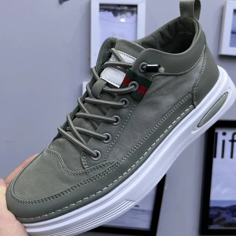 Adrian – Vetersneakers met Ronde Teen en Lichtgewicht Ontwerp