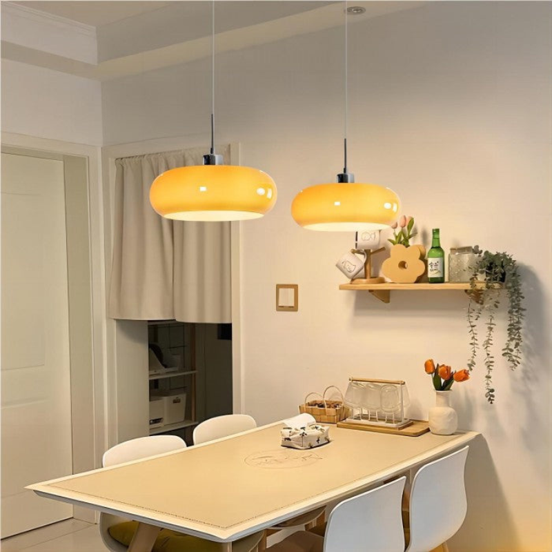 LumoSphere – Vintage Bauhaus Hanglamp met Gesculpteerde Glazen Kap