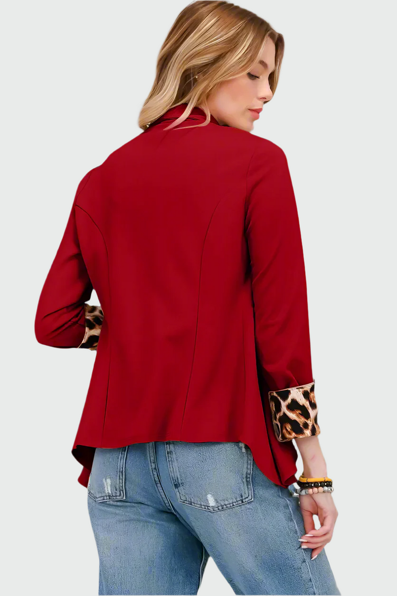 Amara - Modren open voorkant blazer met opgerolde mouwen en comfortabele pasvorm