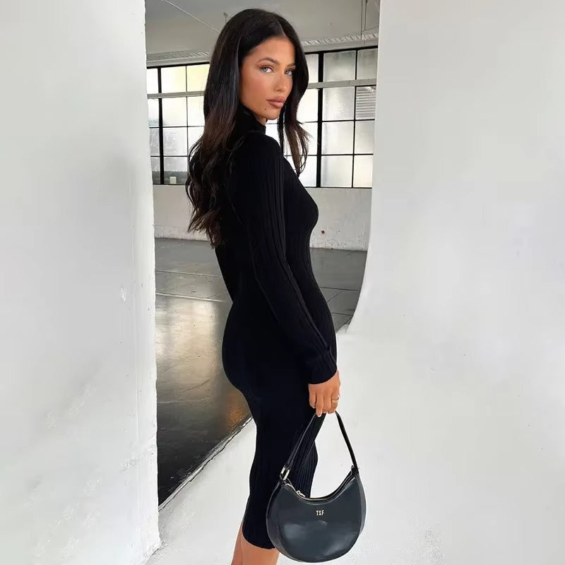 Aria – Elegante midijurk met hoge halslijn en lange mouwen