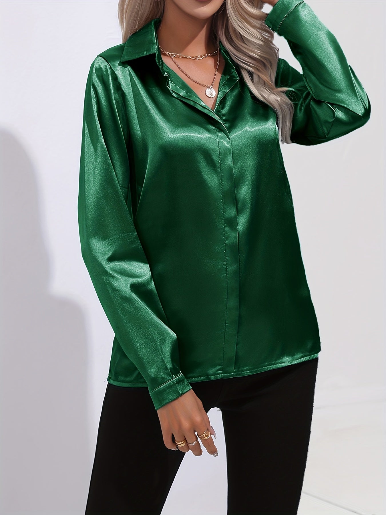 Leona - Casual Satijnen Blouse met een Verfijnde Glans