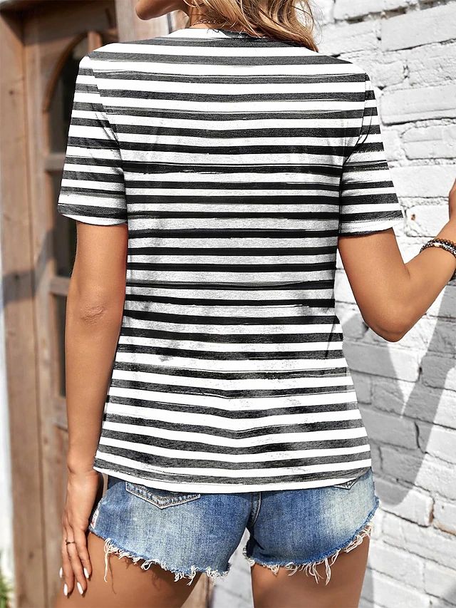 Emily - Elegant T-shirt met korte mouwen en bloemenprint