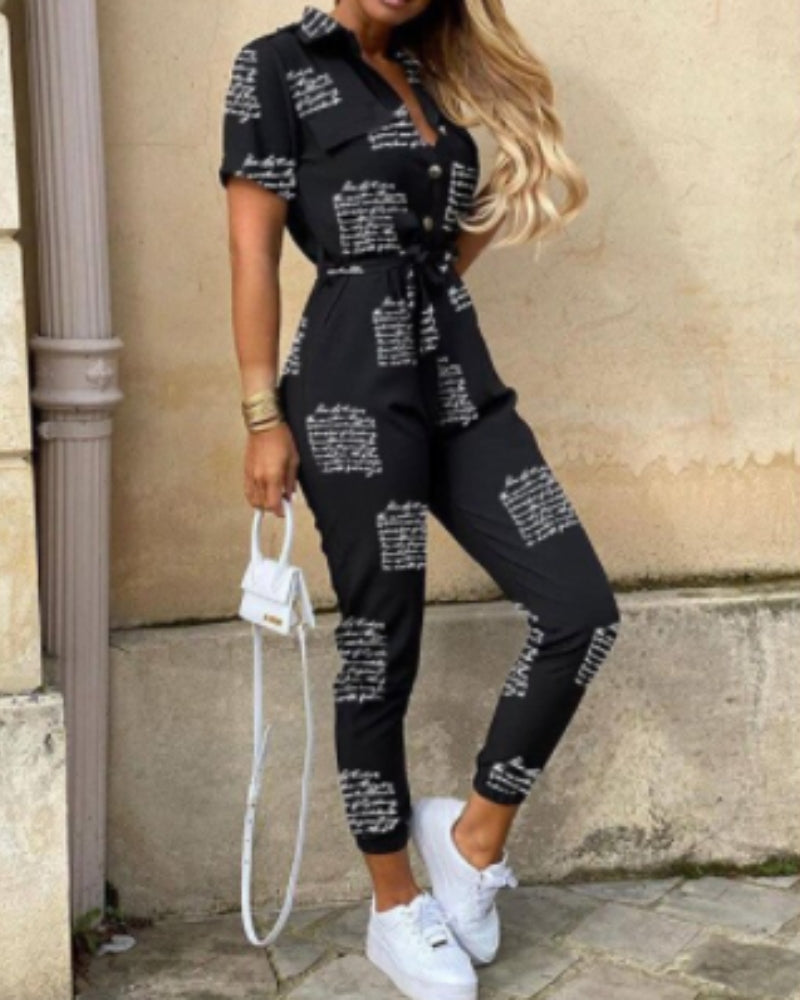 Diana – Elegante jumpsuit met wijde pijpen, knoopjes relaxte pasvorm en korte mouwen