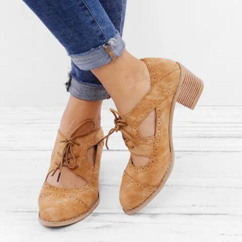 Victoria - Veterschoenen met Gesloten Teen en Chunky Hak