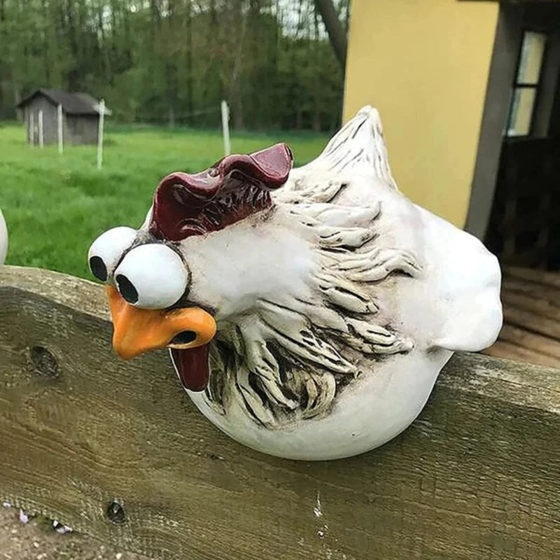 GardenPeep - Speels kippentuinbeeld met charmante uitdrukking en speels design