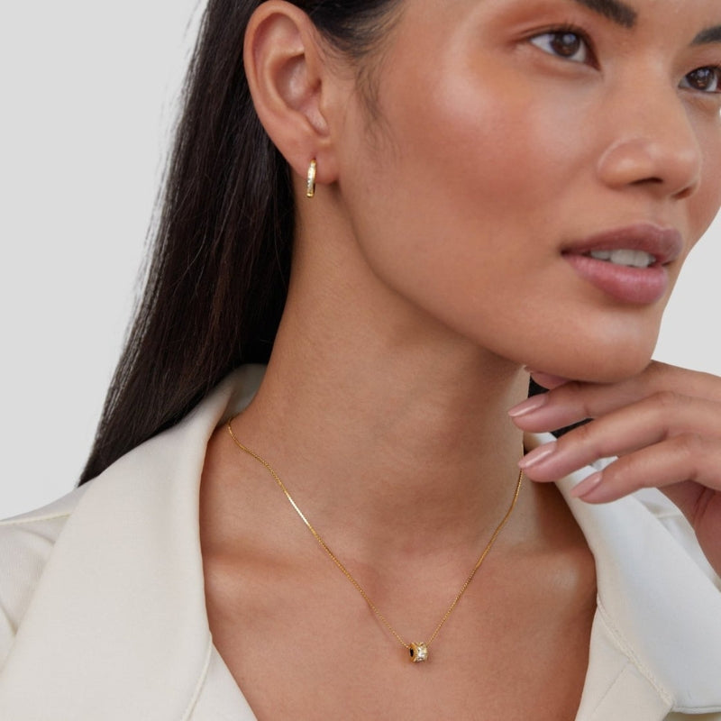 Sophia – Elegante creolen met bijpassende hangerkettingset