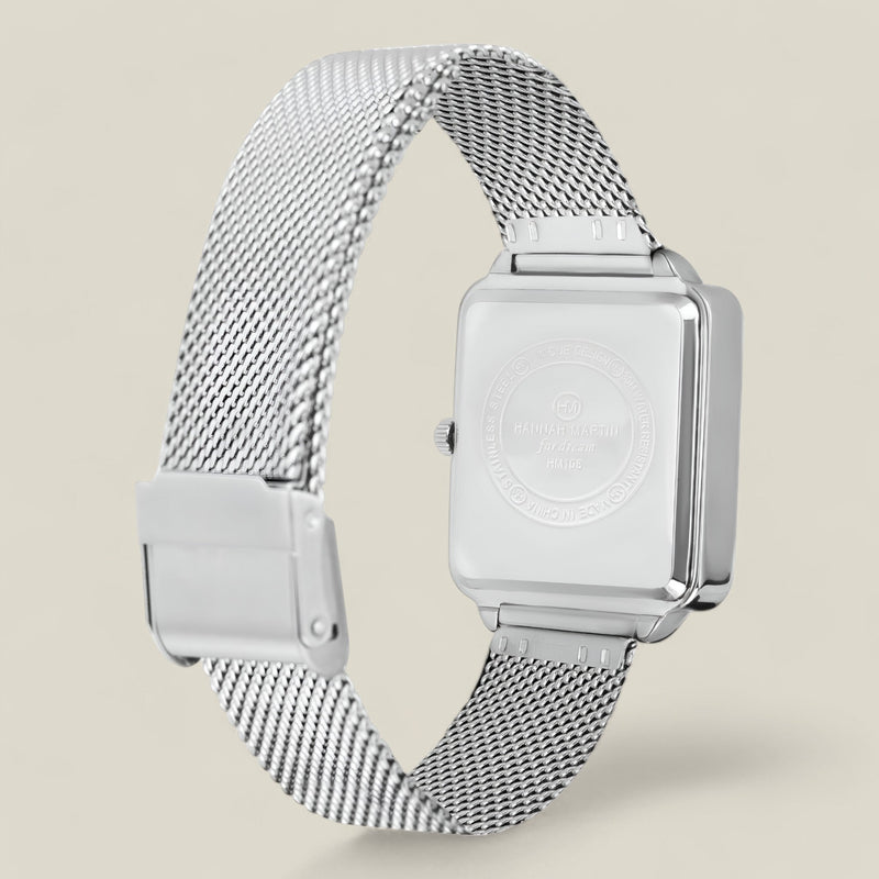Naomi - Minimalistische vierkante mesh bandjes Horloge met tijdloze elegantie