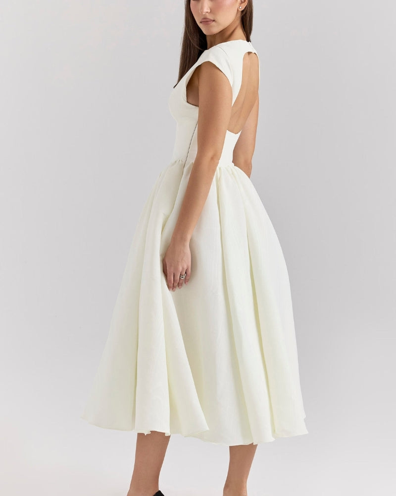 Athena - Elegante jurk met flatterende taille en open rugontwerp
