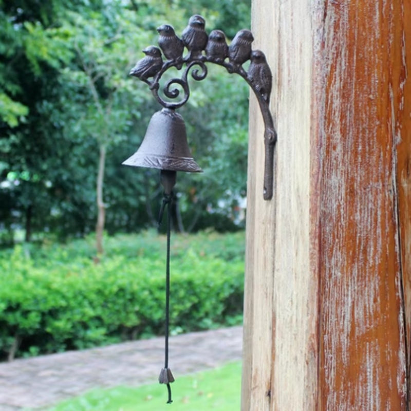 EchoCharm – Vintage-stijl voordeurbel met sierlijke details en tijdloze beltoon