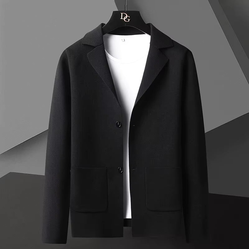Christian – Langermige Blazer met Kraag en Knapjes