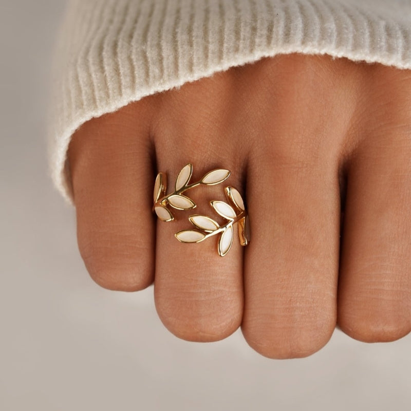 Elena – Trendy verstelbare ring met delicaat tak- en bladontwerp