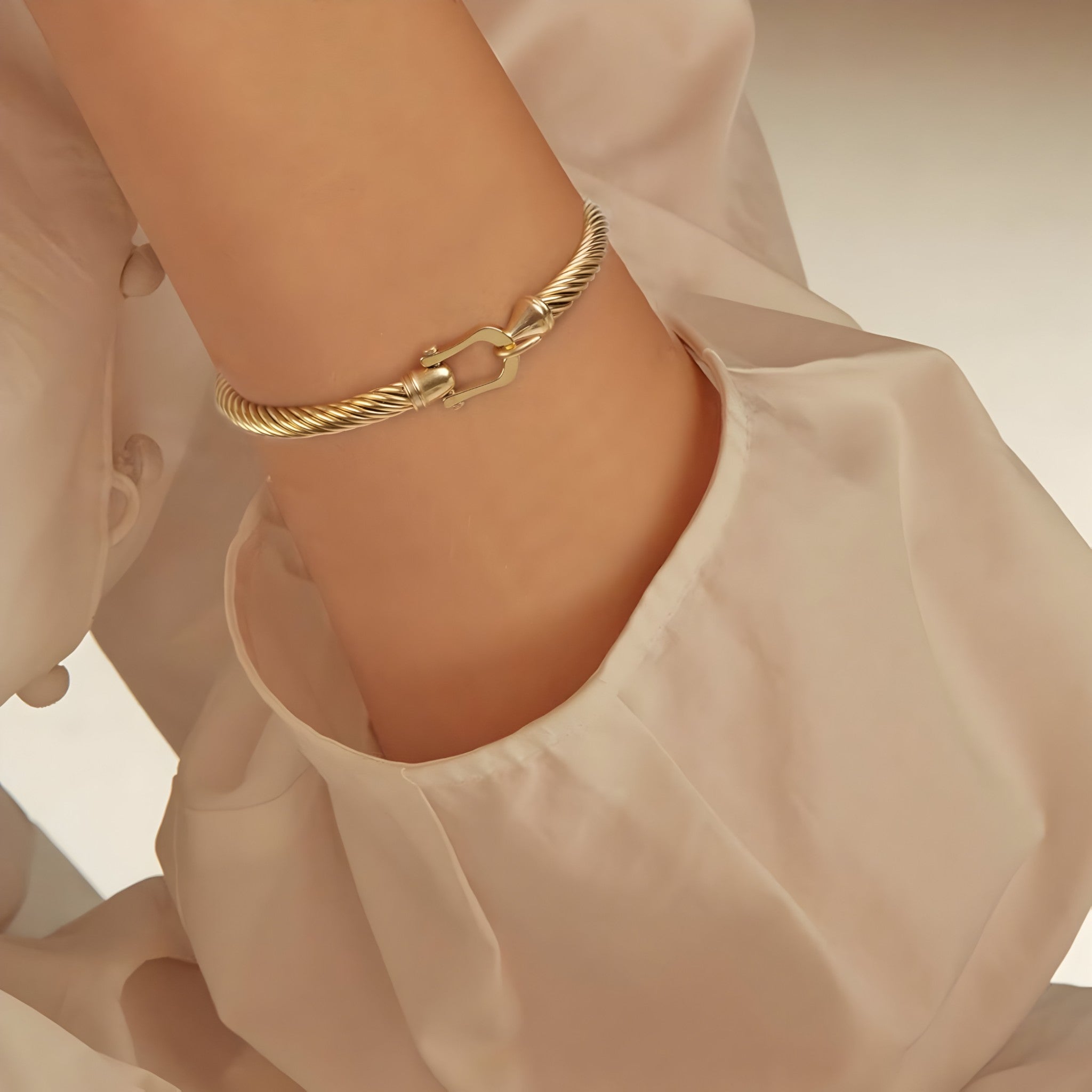 Eva - Elegante Vintage Armband met ingewikkeld ontwerp en verfijnde details voor een verfijnde stijl