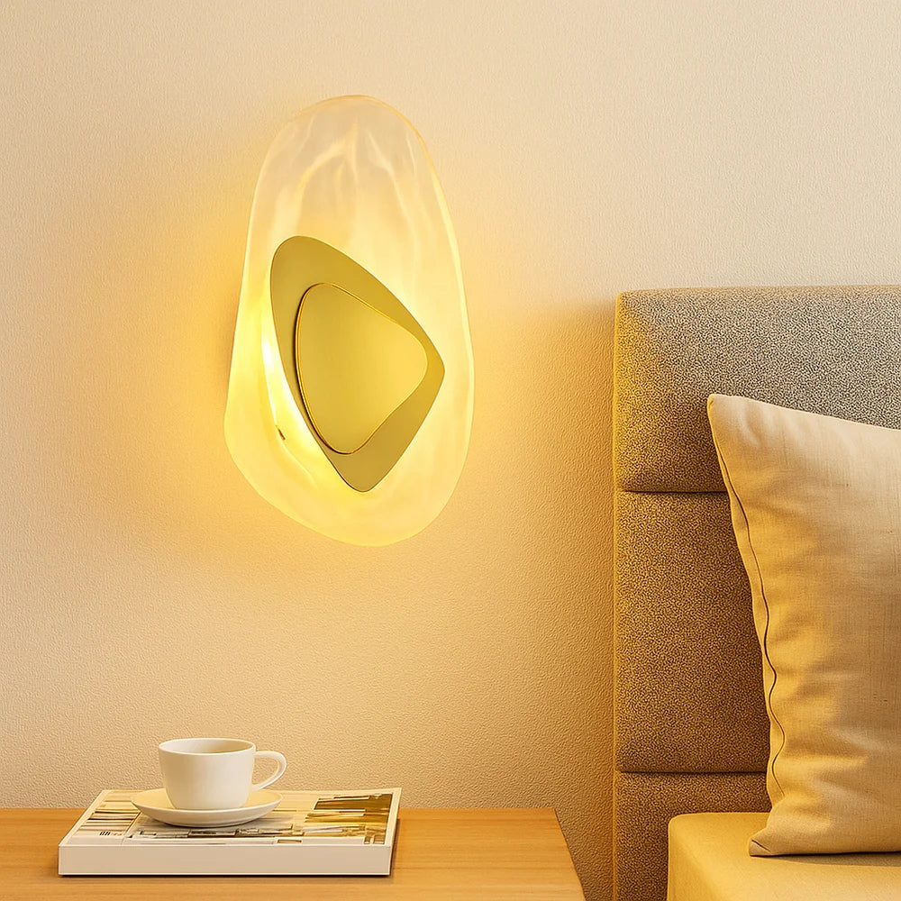 LumeEdge – Wandlamp met modern frame en gerichte verlichting