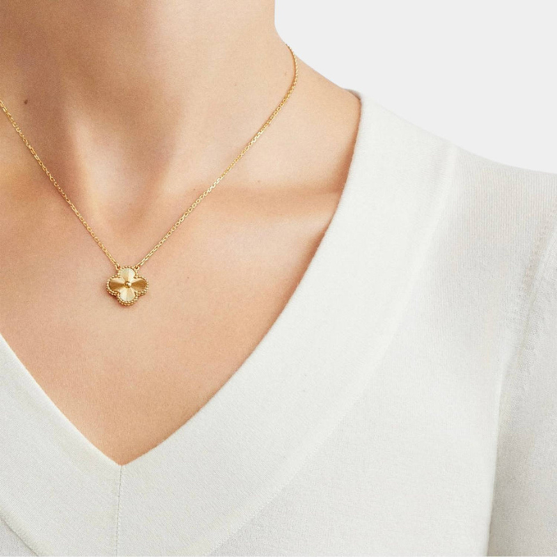 Veloria – Luxe Sieradenset met Ketting, Armband en Oorbellen