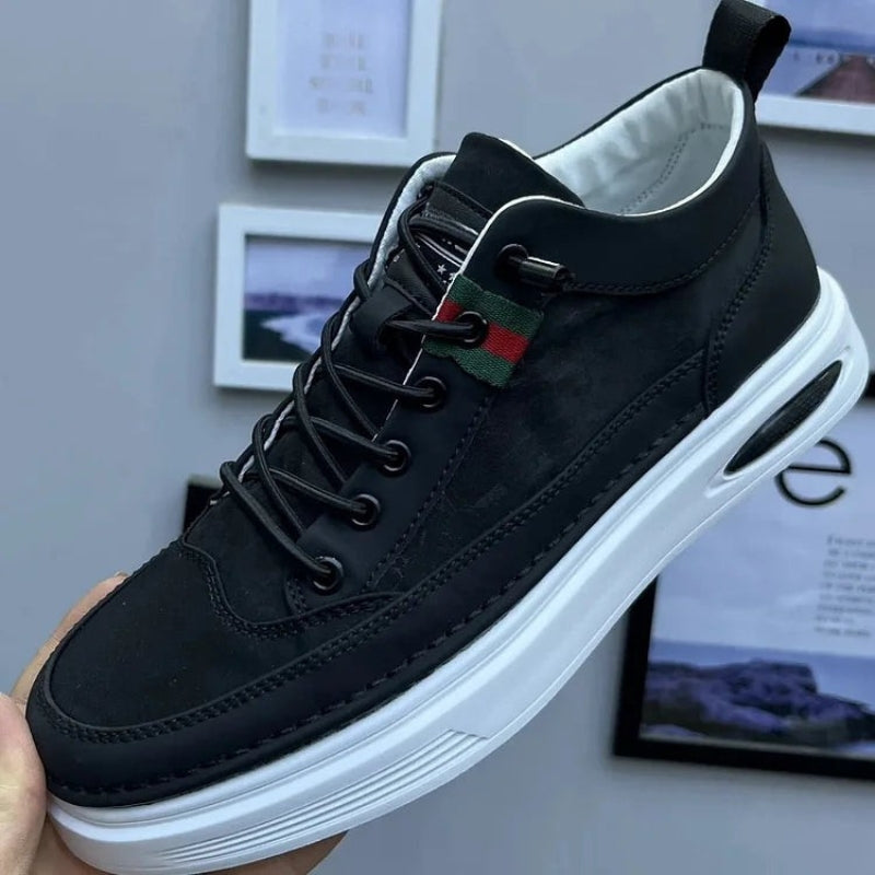 Adrian – Vetersneakers met Ronde Teen en Lichtgewicht Ontwerp