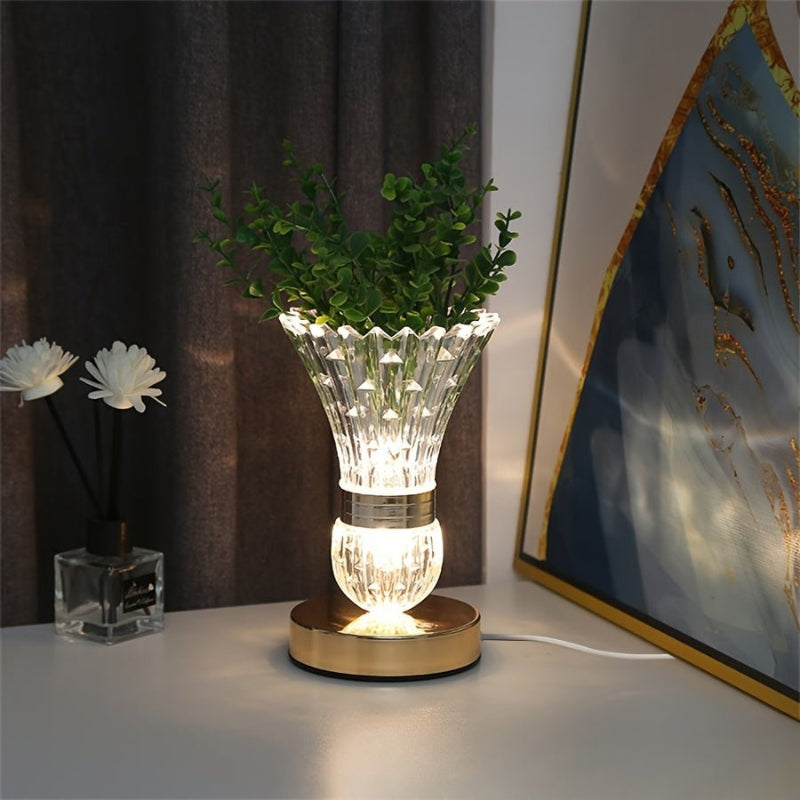 LumaBloom – Elegante tafellamp met vaasvormig kristallen lichaam en rond voetontwerp