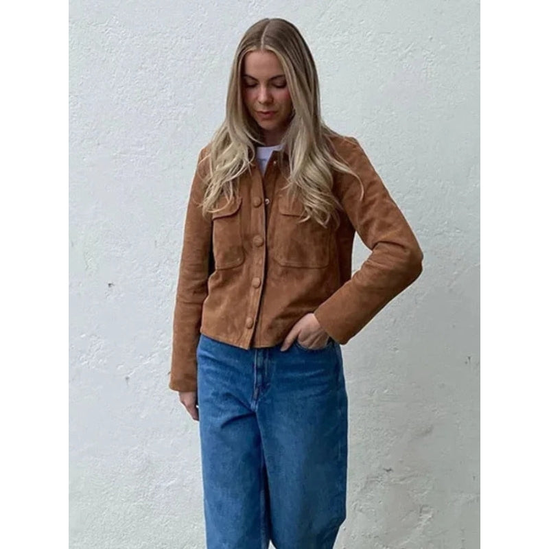 Bella - Jas met lange mouwen zakken en knoopsluiting