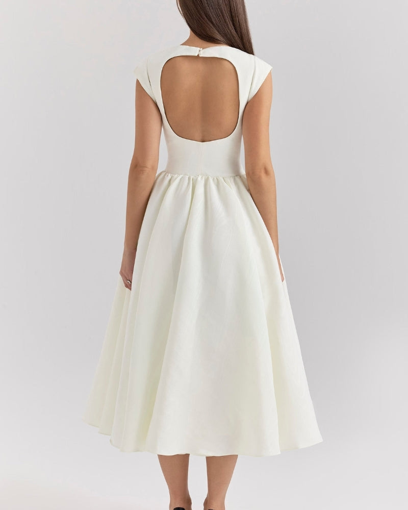 Athena - Elegante jurk met flatterende taille en open rugontwerp