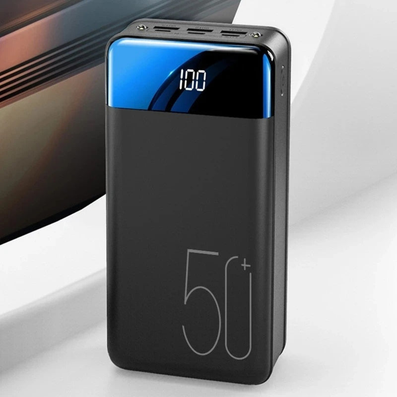 ChargeMate – Ultra Capaciteit Powerbank met Drievoudige Ingang en Uitgang voor Meerdere Apparaten