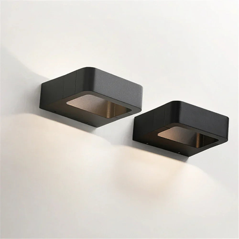 LumaGuard - Buitenwandlamp met bewegingssensor en strak frame voor een stijlvolle uitstraling aan de buitenkant