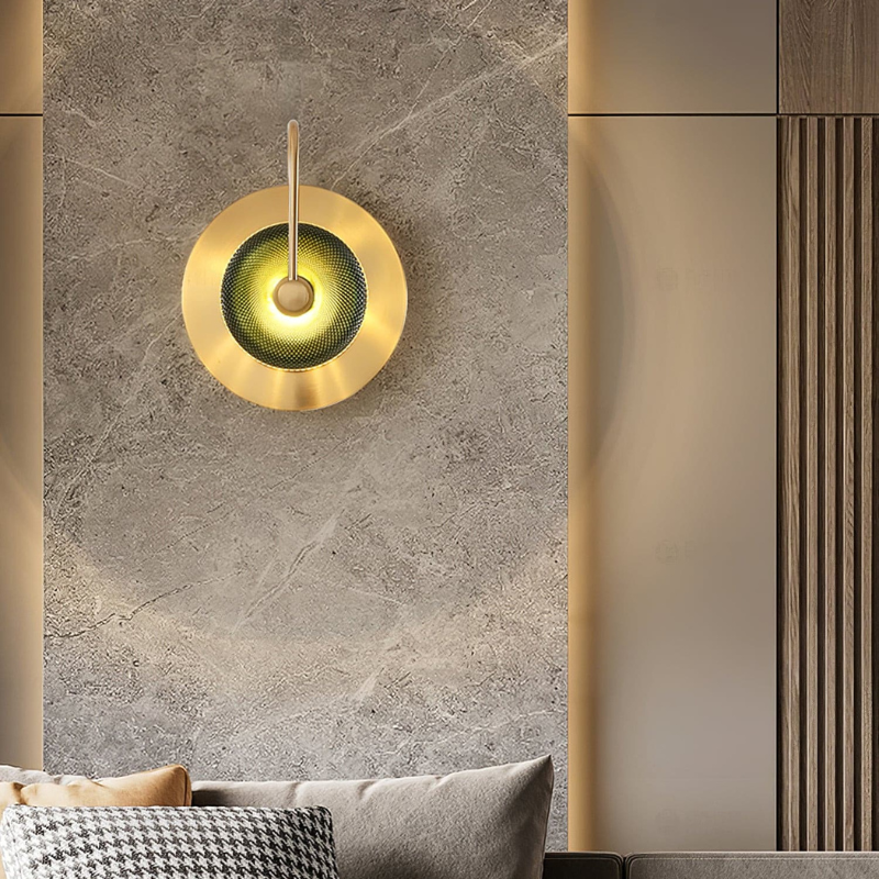 LumiVera – Wandlamp met goudafwerking en glazen kap