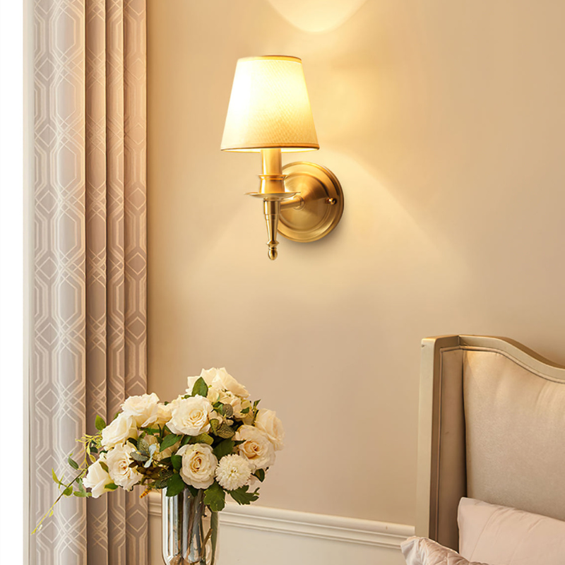 BrassicaLight – Wandlamp met linnen kap en messing afwerking