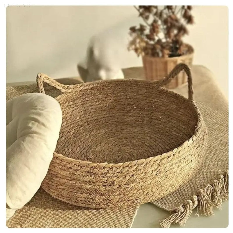 PurrNest – Handgeweven Kattenmand met Pluche Kussen