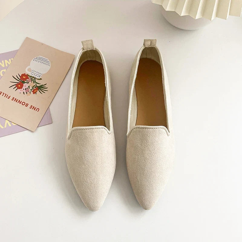 Lena - Slanke Slip-On Schoenen met Puntige Teen, Veilige Pasvorm en Platte Zool