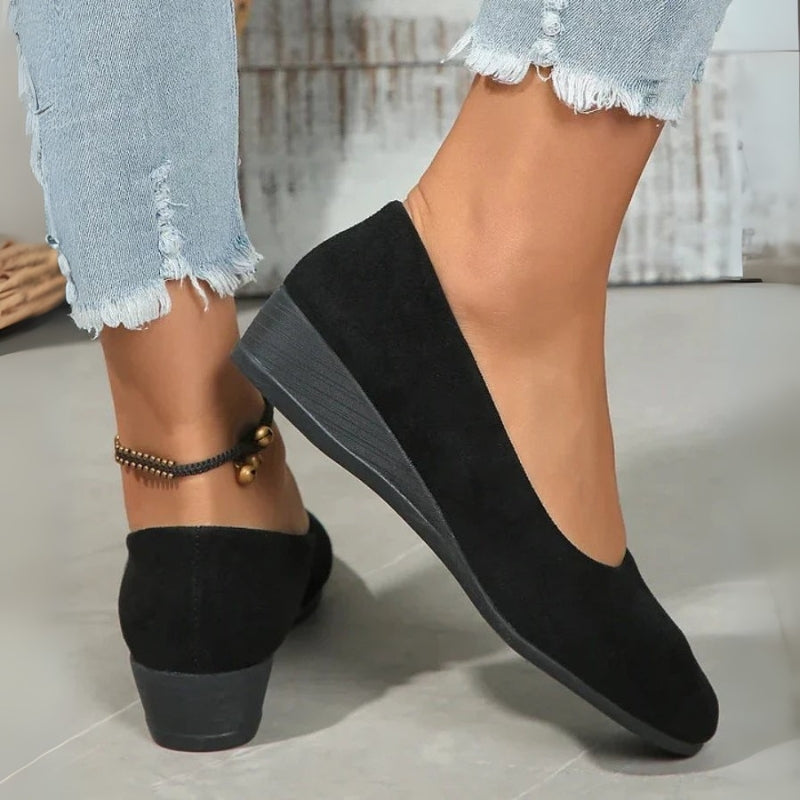 Veda - Stijlvolle Wedge Schoenen met Klassieke Ronde Teen