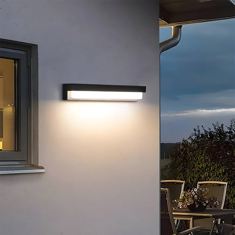 BrightLine – Rechthoekige Buitenwandlamp met Strak Ontwerp