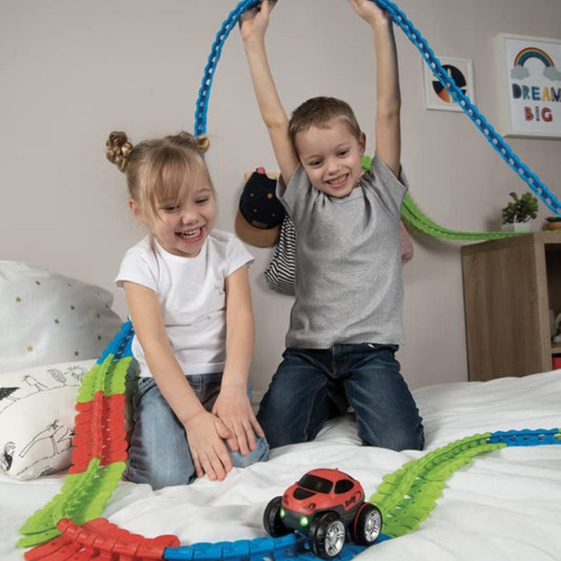 TrackWhiz – Flexibele racebaanset met 360°-autobeweging en aangepaste lay-outopties