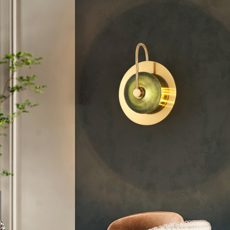 LumiVera – Wandlamp met goudafwerking en glazen kap