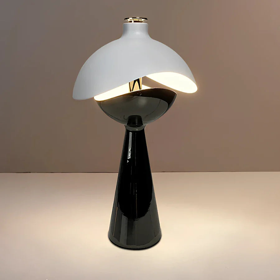 LumiAura - Unieke decoratieve tafellamp met artistiek sculpturaal ontwerp