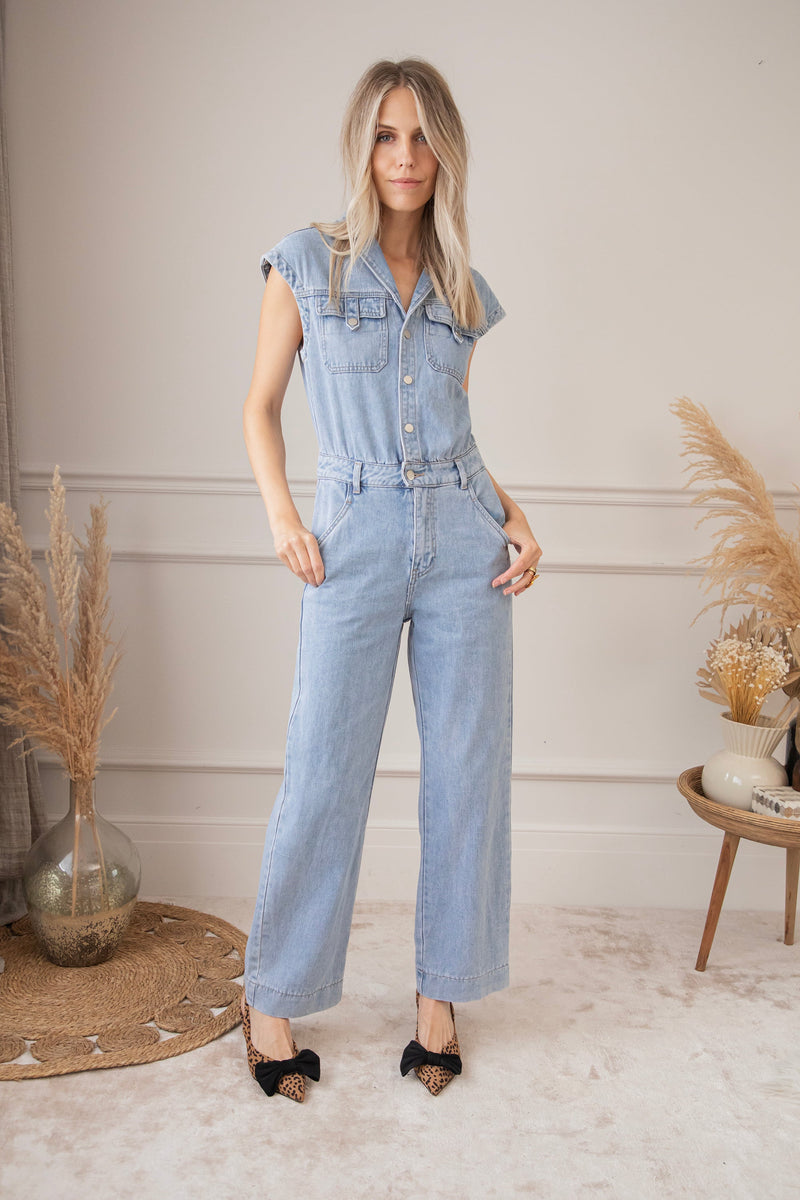 Mila - Stijlvolle jumpsuit met knoopsluiting en trendy wijde pijpjes